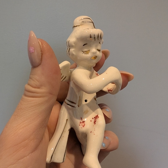Ceramic Angel Figurine Holds A Candle - Picture 2 of 8